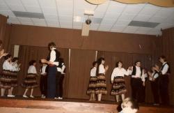 Danse-folklorique-1986-A.jpg
