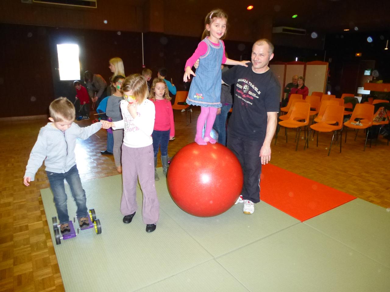 ASL Neuville mars 2013 - Stage cirque enfants